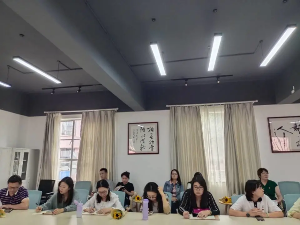 云南旅游职业学院党群党支部与文化艺术学院党支部一起上党课,重温“七一”重要讲话精神-修改版444.png 云南旅游职业学院党群党支部与文化艺术学院党支部一起上党课,重温“七一”重要讲话精神-修改版444.png